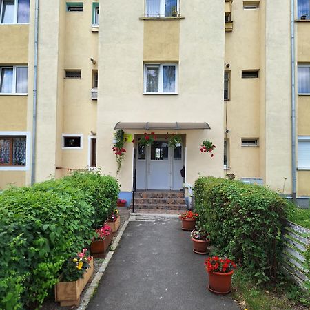 Aldine Comfort : Entire Apartment With 2 Bedrooms Sybin Zewnętrze zdjęcie